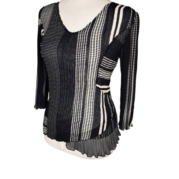 Chagall Black and White Striped Top - Picture 3 of 9
